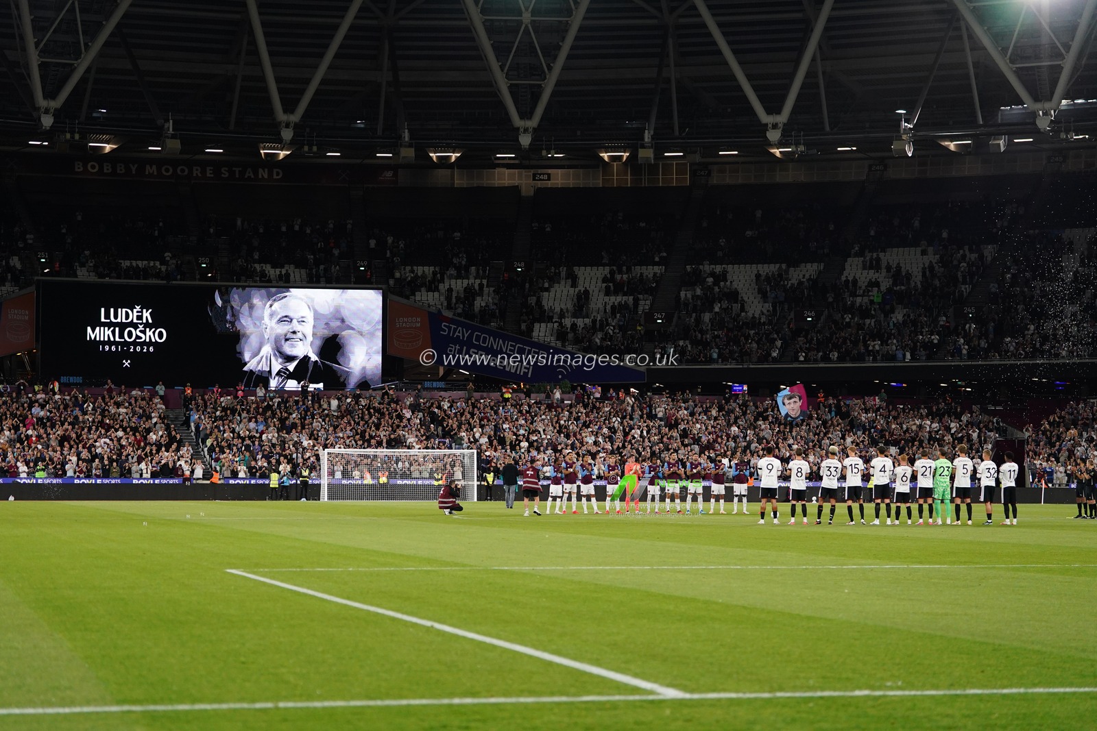 Carabao Cup round 3 West Ham United v Fulham