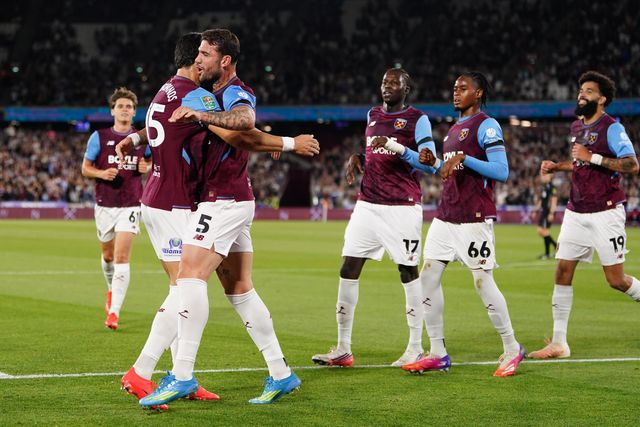West Ham players celebrate Morato of West Ham United goal during the Carabao Cup round 3 match West Ham United vs Fulham at London Stadium, London, United Kingdom on 15 September 2026

(Photo by Harvey Murphy/News Images)