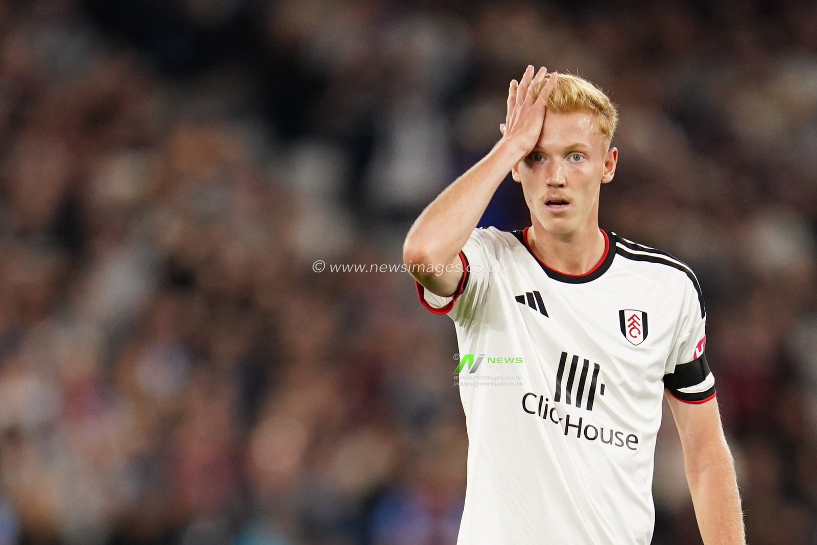 Hugo Larsson of Fulham during the Carabao Cup round 3 match West Ham United vs Fulham at London Stadium, London, United Kingdom on 15 September 2026

(Photo by Harvey Murphy/News Images)
