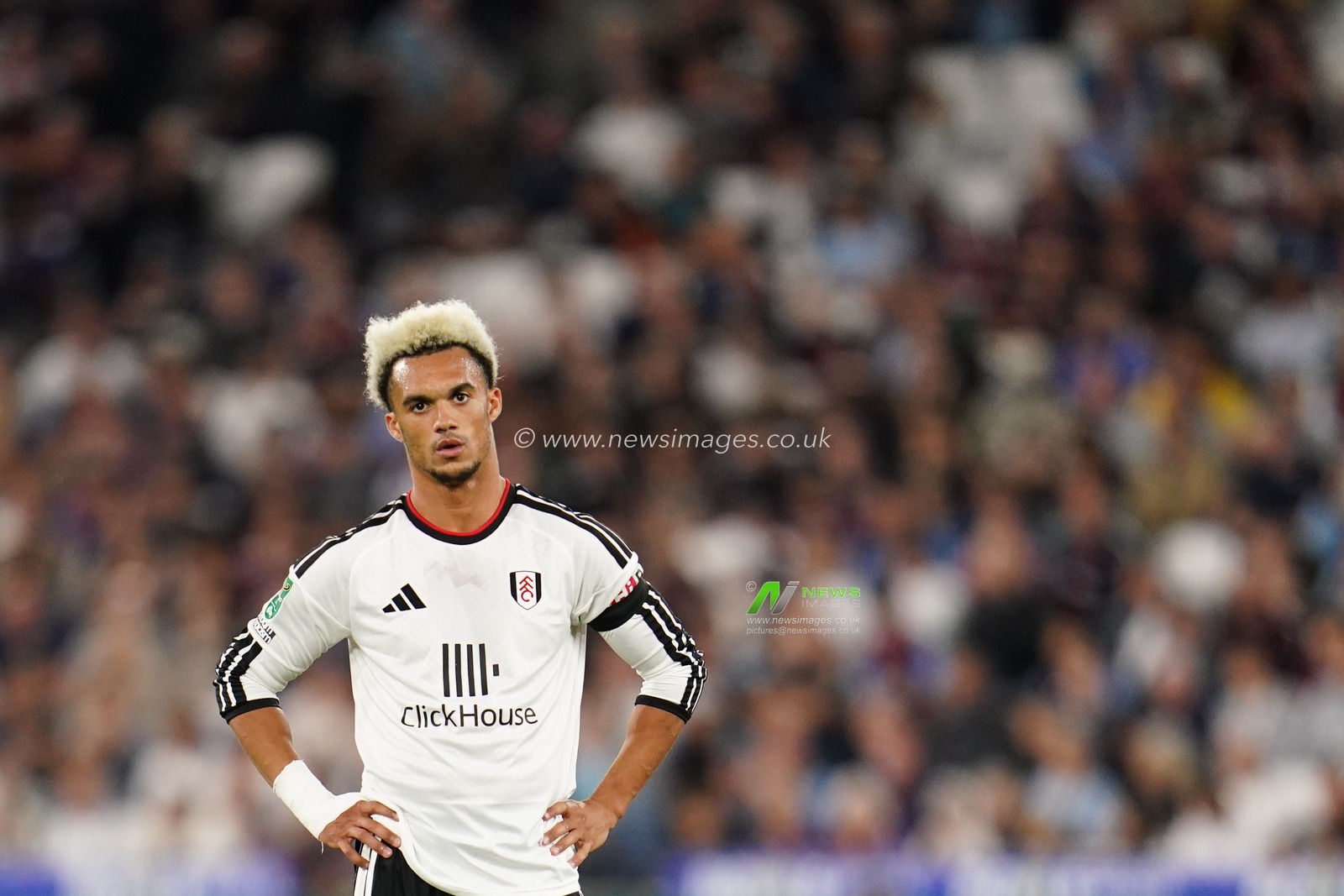 Antonee Robinson of Fulham during the Carabao Cup round 3 match West Ham United vs Fulham at London Stadium, London, United Kingdom on 15 September 2026

(Photo by Harvey Murphy/News Images)