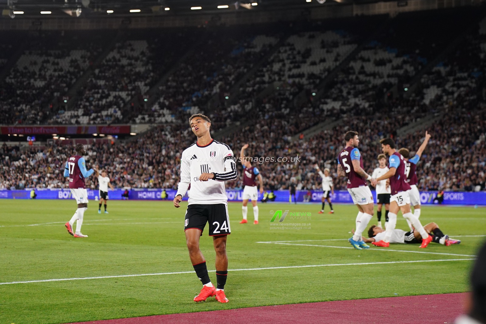 during the Carabao Cup round 3 match West Ham United vs Fulham at London Stadium, London, United Kingdom on 15 September 2026

(Photo by Harvey Murphy/News Images)