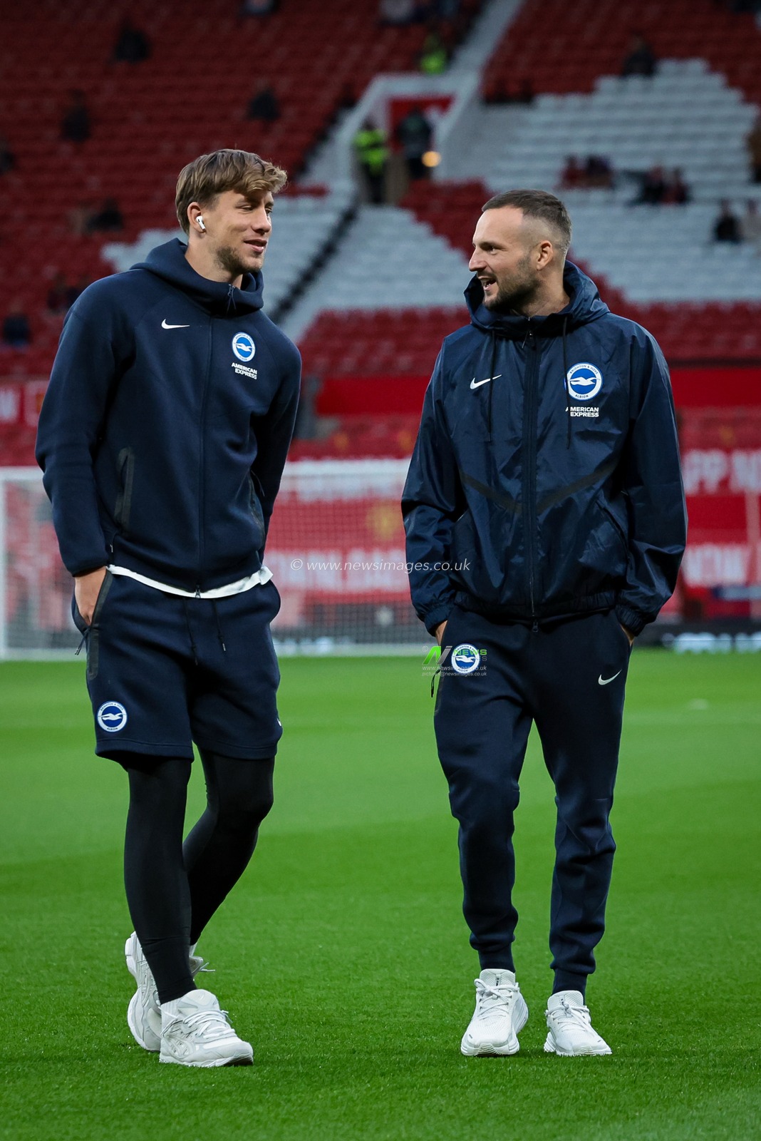 Brighton players inspects the pitch prior to kick off during the Carabao Cup round 3 match Manchester United vs Brighton & Hove Albion at Old Trafford, Manchester, United Kingdom on 16 September 2026

(Photo by Mark Cosgrove/News Images)