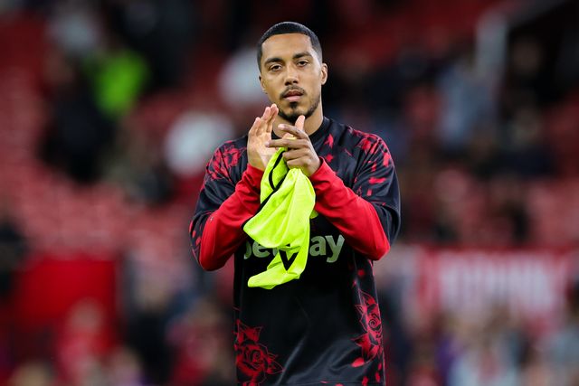 Youri Tielemans of Manchester United in the pregame warmup session  during the Carabao Cup round 3 match Manchester United vs Brighton & Hove Albion at Old Trafford, Manchester, United Kingdom on 16 September 2026

(Photo by Mark Cosgrove/News Images)