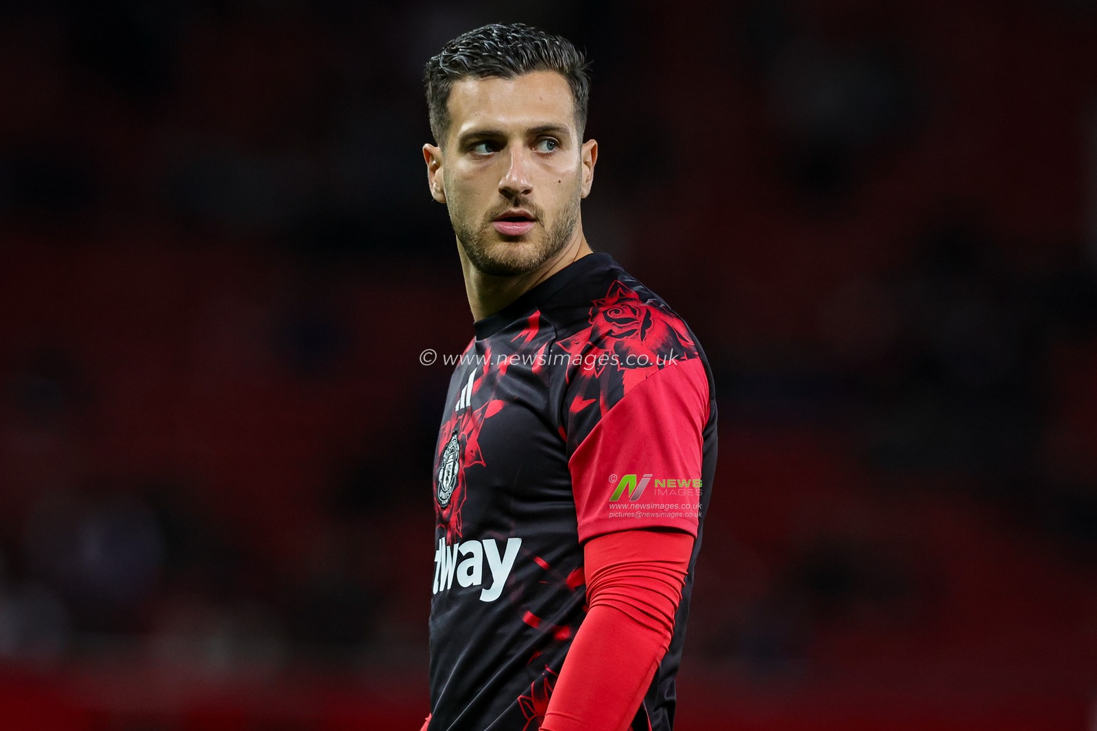 Diogo Dalot of Manchester United in the pregame warmup session  during the Carabao Cup round 3 match Manchester United vs Brighton & Hove Albion at Old Trafford, Manchester, United Kingdom on 16 September 2026

(Photo by Mark Cosgrove/News Images)