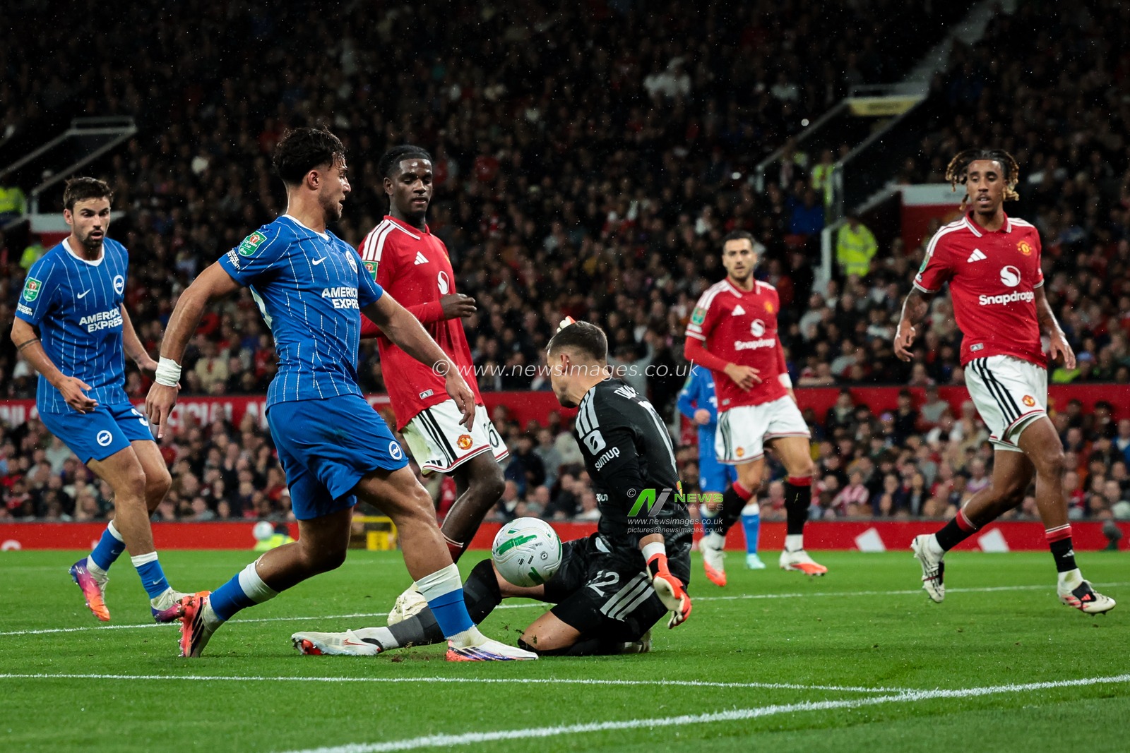 Charalampos Kostoulas of Brighton & Hove Albion scores to make it  2-1 during the Carabao Cup round 3 match Manchester United vs Brighton & Hove Albion at Old Trafford, Manchester, United Kingdom on 16 September 2026

(Photo by Mark Cosgrove/News Images)