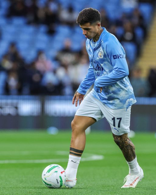 Enzo Fernandez of Manchester City in the pregame warmup session during the Carabao Cup round 3 match Manchester City vs Norwich City at Etihad Stadium, Manchester, United Kingdom on 17 September 2026

(Photo by Mark Cosgrove/News Images)