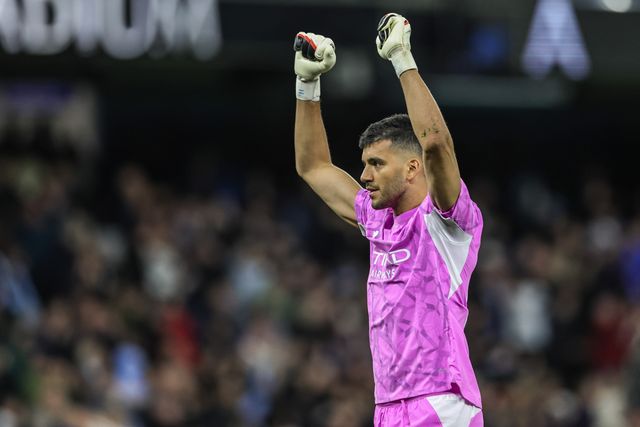 Manchester City goalkeeper Geronimo Rulli celebrates as Rayan Cherki of Manchester City scores to make it 2-0 during the Carabao Cup round 3 match Manchester City vs Norwich City at Etihad Stadium, Manchester, United Kingdom on 17 September 2026

(Photo by Mark Cosgrove/News Images)