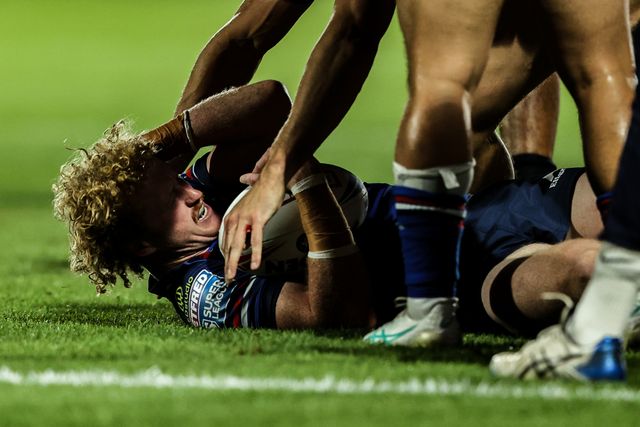Lachlan Walmsley of Wakefield Trinity reacts after a heavy tackle during the Betfred Super League Play-off Eliminator round match Wakefield Trinity vs Leigh Leopards at DIY Kitchens Stadium, Wakefield, United Kingdom on 18 September 2026

(Photo by Alfie Cosgrove/News Images)