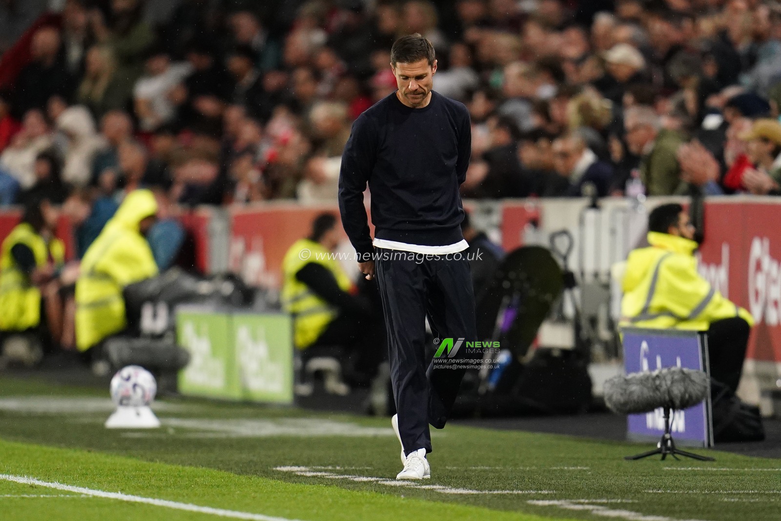 Xabi Alonso manager of Chelsea during the Premier League match Brentford vs Chelsea at GTECH Community Stadium, London, United Kingdom on 18 September 2026

(Photo by Harvey Murphy/News Images)