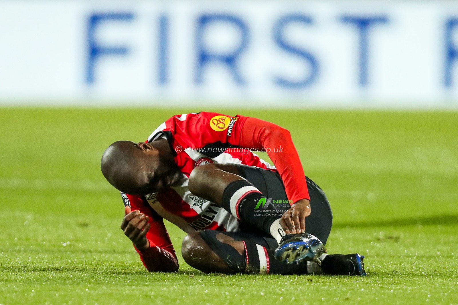 Yoane Wissa of Brentford goes down with injury during the Premier League match Brentford vs Everton at The Gtech Community Stadium, London, United Kingdom, 26th February 2025

(Photo by Izzy Poles/News Images)