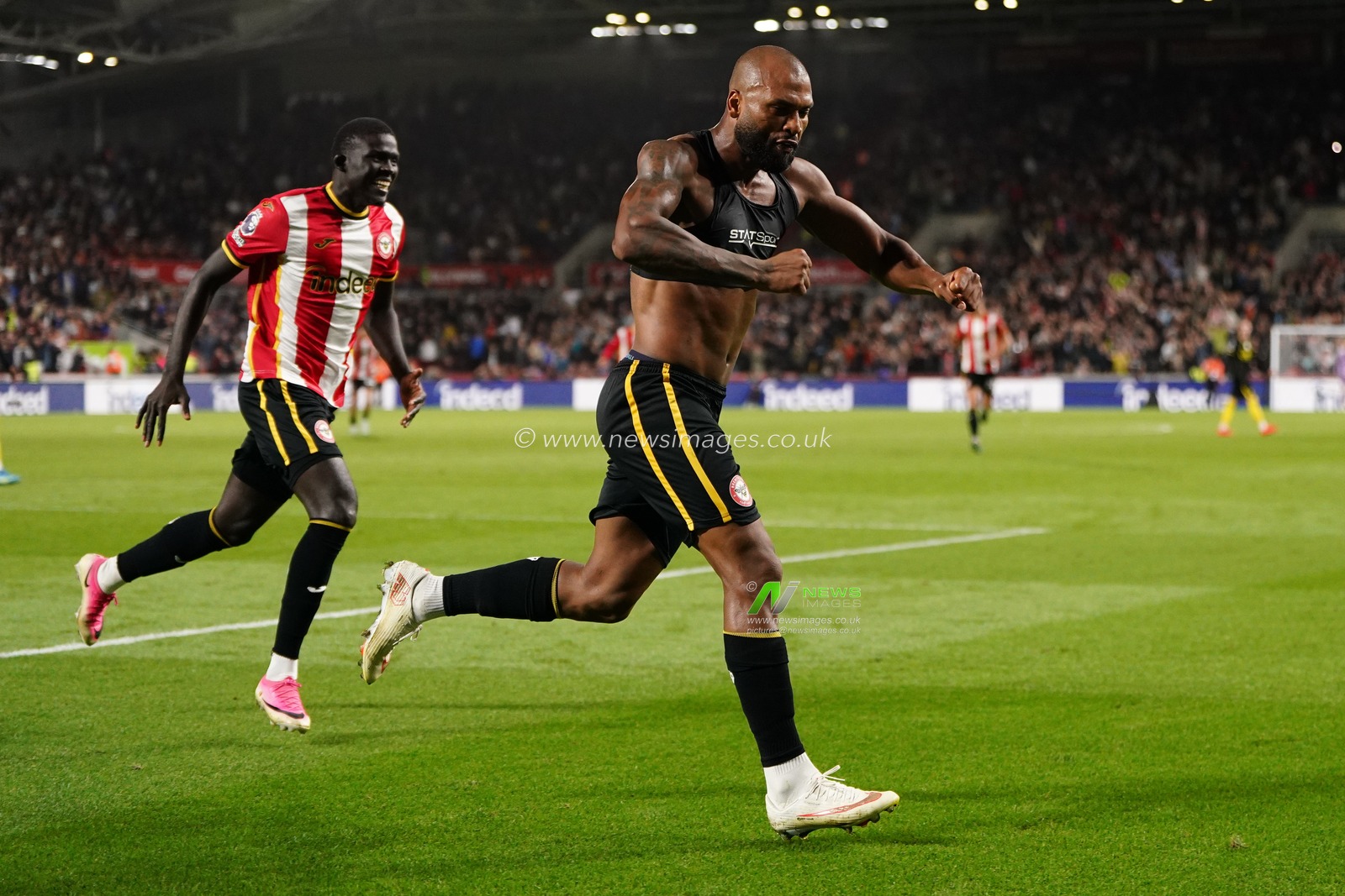 Igor Thiago of Brentford celebrates his goal to make it 2-0 during the Premier League match Brentford vs Chelsea at GTECH Community Stadium, London, United Kingdom on 18 September 2026

(Photo by Harvey Murphy/News Images)