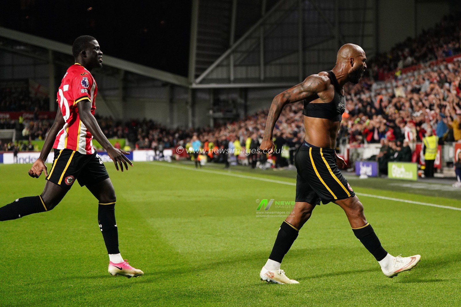 Igor Thiago of Brentford celebrates his goal during the Premier League match Brentford vs Chelsea at GTECH Community Stadium, London, United Kingdom on 18 September 2026

(Photo by Harvey Murphy/News Images)