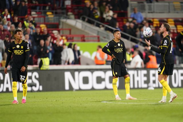Chelsea players look on as Brentford make it 3-0 during the Premier League match Brentford vs Chelsea at GTECH Community Stadium, London, United Kingdom on 18 September 2026

(Photo by Harvey Murphy/News Images)