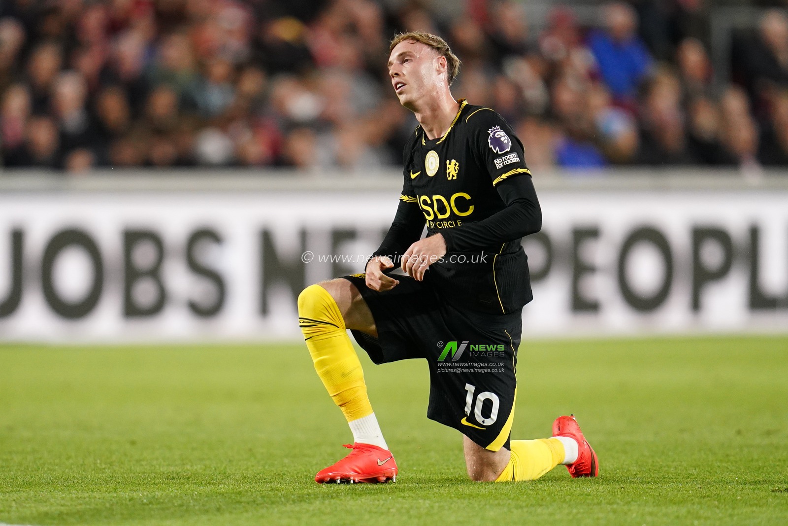 Cole Palmer of Chelsea during the Premier League match Brentford vs Chelsea at GTECH Community Stadium, London, United Kingdom on 18 September 2026

(Photo by Harvey Murphy/News Images)