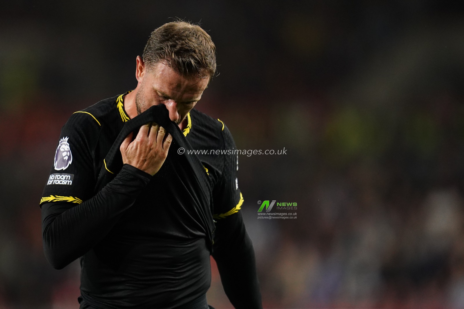 Jordan Henderson of Chelsea during the Premier League match Brentford vs Chelsea at GTECH Community Stadium, London, United Kingdom on 18 September 2026

(Photo by Harvey Murphy/News Images)