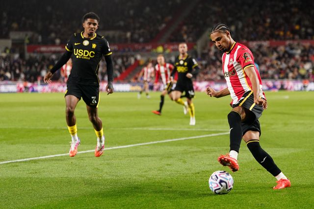 Kevin Schade of Brentford with the ball during the Premier League match Brentford vs Chelsea at GTECH Community Stadium, London, United Kingdom on 18 September 2026

(Photo by Harvey Murphy/News Images)