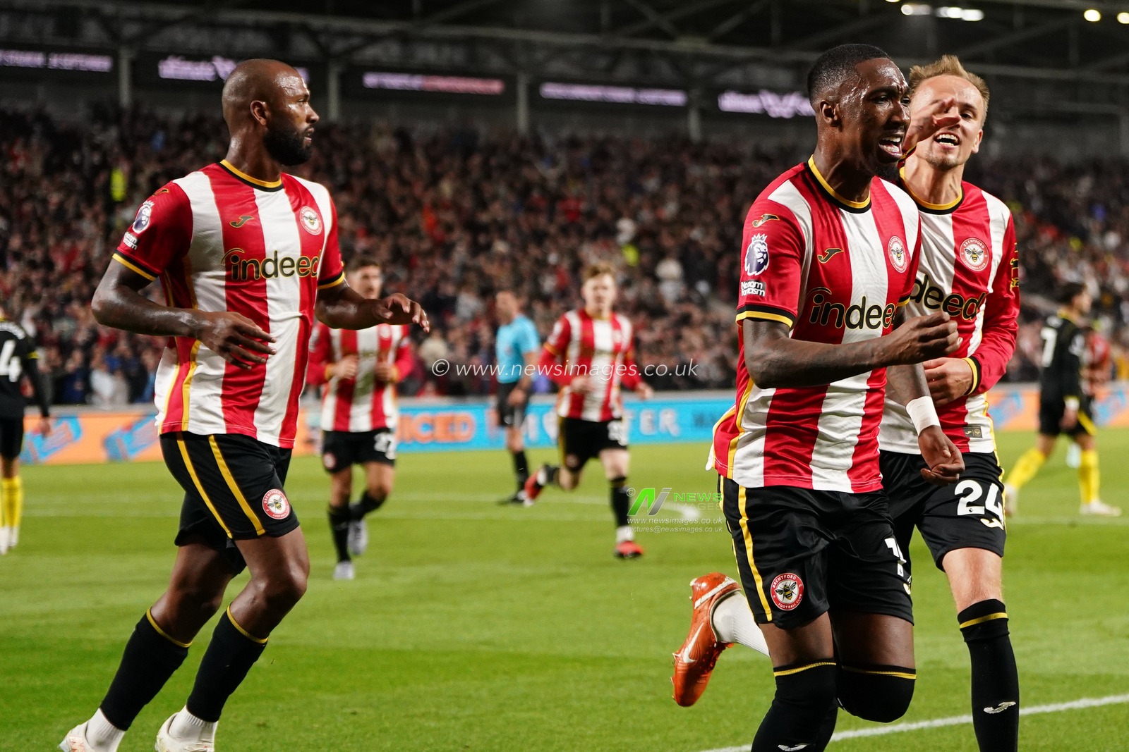 Jaidon Anthony of Brentford celebrates his goal during the Premier League match Brentford vs Chelsea at GTECH Community Stadium, London, United Kingdom on 18 September 2026

(Photo by Harvey Murphy/News Images)