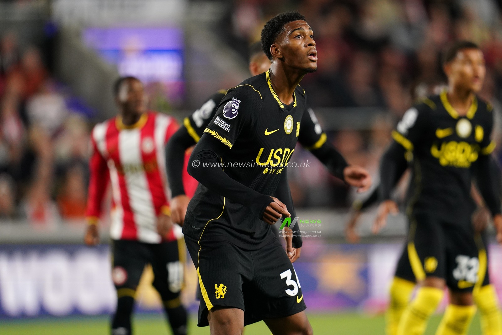dJosh Acheampong of Chelsea uring the Premier League match Brentford vs Chelsea at GTECH Community Stadium, London, United Kingdom on 18 September 2026

(Photo by Harvey Murphy/News Images)