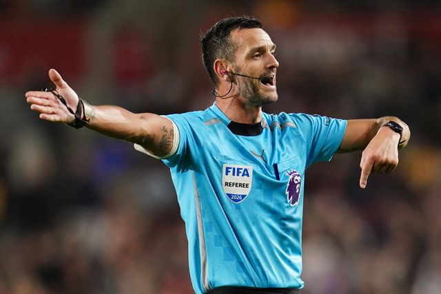 Referee Andrew Madley during the Premier League match Brentford vs Chelsea at GTECH Community Stadium, London, United Kingdom on 18 September 2026

(Photo by Harvey Murphy/News Images)