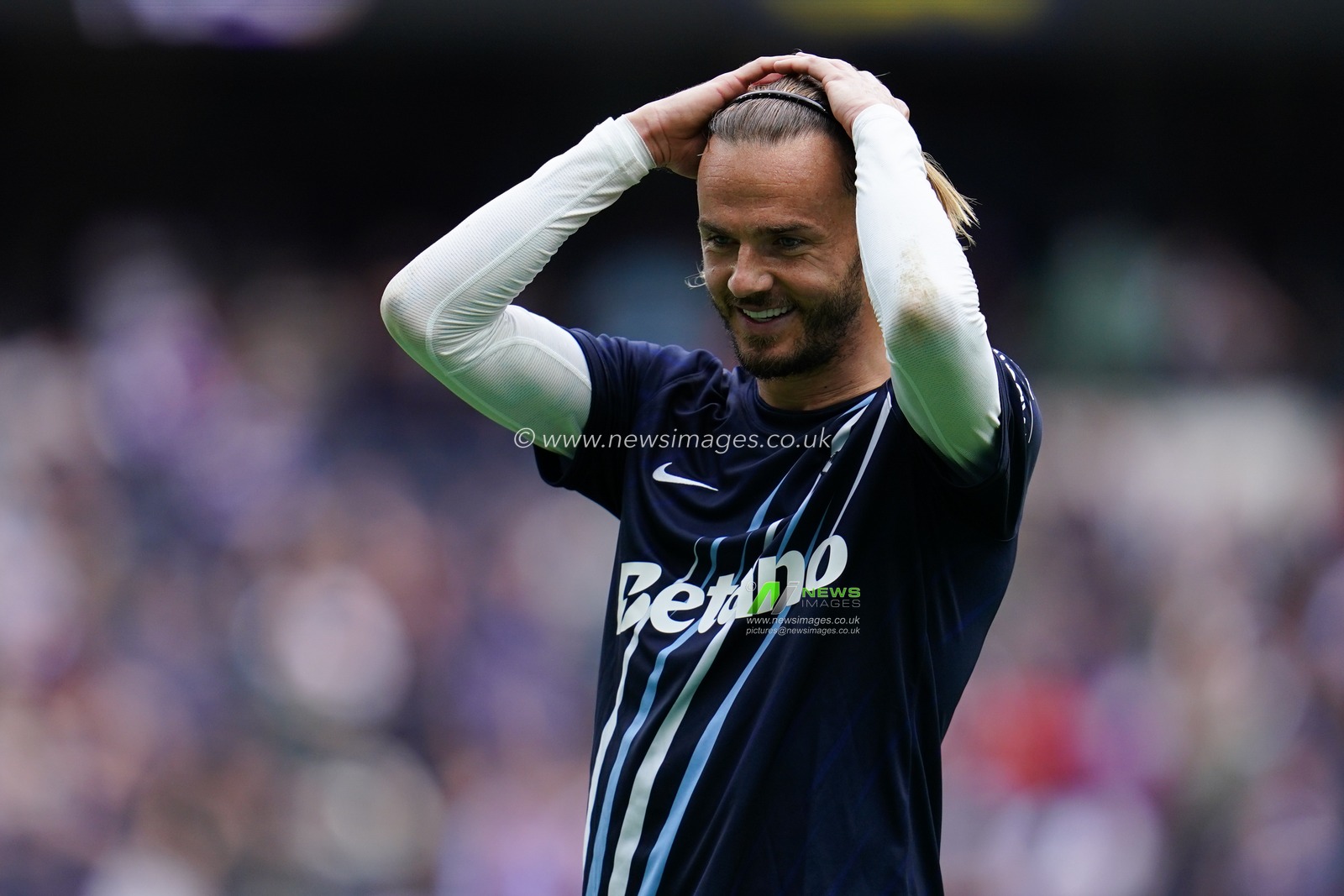 James Maddison of Tottenham Hotspur ahead of kick off during the Premier League match Tottenham Hotspur vs Aston Villa at Tottenham Hotspur Stadium, London, United Kingdom on 19 September 2026

(Photo by Harvey Murphy/News Images)