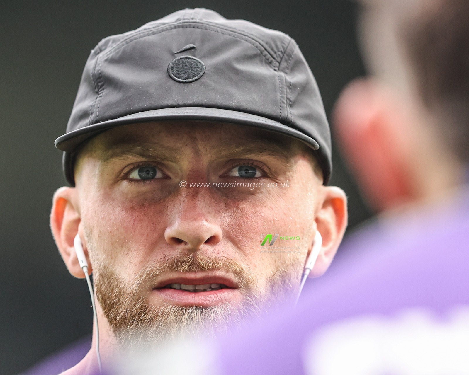 Oliver McBurnie of Hull City arrives during the Premier League match Newcastle Untied vs Hull City at St. James's Park, Newcastle, United Kingdom on 19 September 2026

(Photo by Alfie Cosgrove/News Images)
