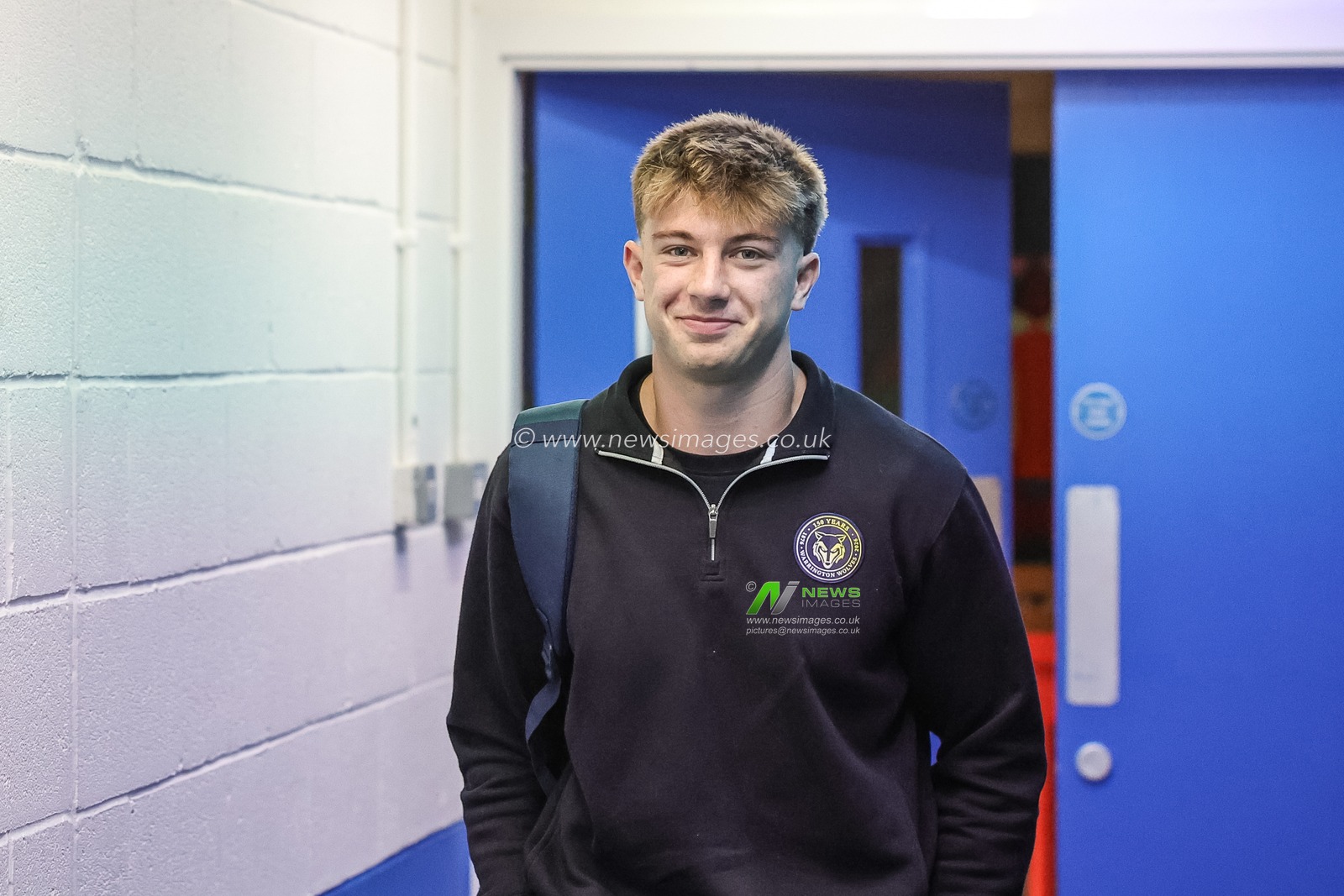 Ewan Irwin of Warrington Wolves arrives during the Betfred Super League Play-off Eliminator round match Warrington Wolves vs Hull KR at The Halliwell Jones Stadium, Warrington, United Kingdom on 19 September 2026

(Photo by Mark Cosgrove/News Images)
