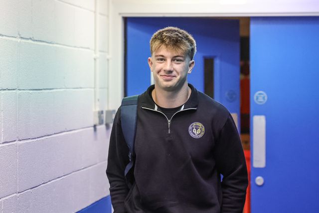 Ewan Irwin of Warrington Wolves arrives during the Betfred Super League Play-off Eliminator round match Warrington Wolves vs Hull KR at The Halliwell Jones Stadium, Warrington, United Kingdom on 19 September 2026

(Photo by Mark Cosgrove/News Images)