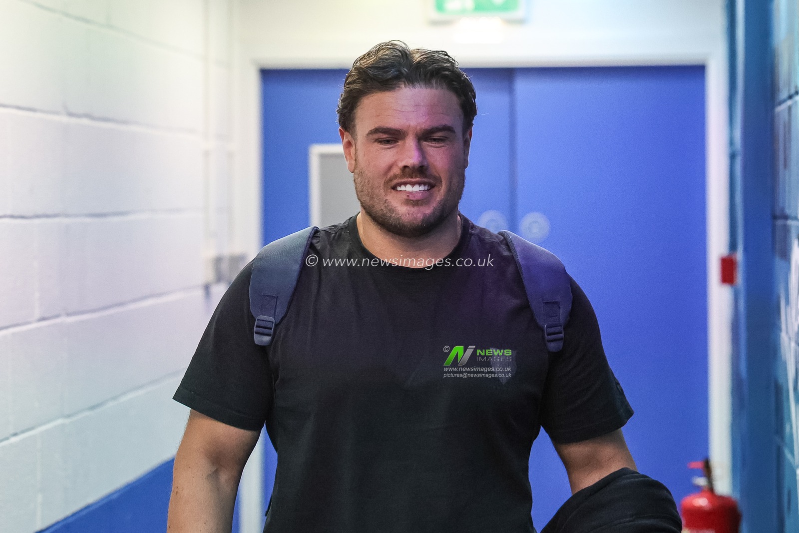 Joe Philbin of Warrington Wolves arrives during the Betfred Super League Play-off Eliminator round match Warrington Wolves vs Hull KR at The Halliwell Jones Stadium, Warrington, United Kingdom on 19 September 2026

(Photo by Mark Cosgrove/News Images)