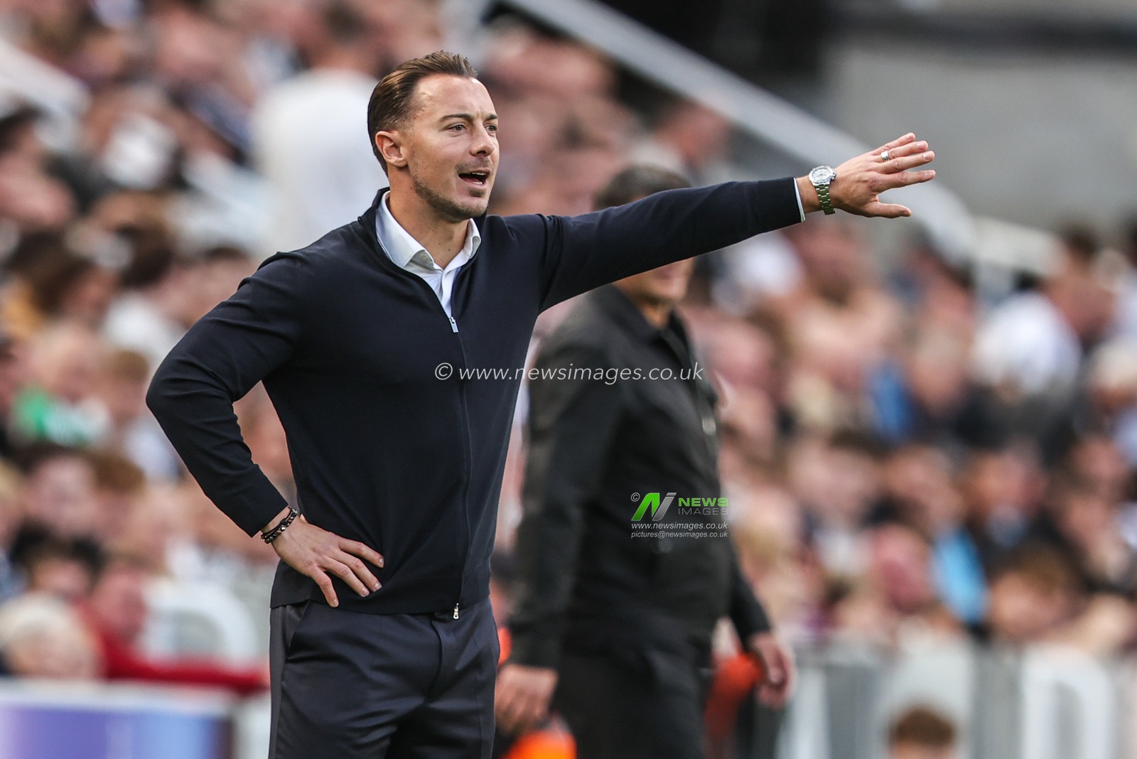 Matthias Jaissle manager of Newcastle United gives his team instructions during the Premier League match Newcastle Untied vs Hull City at St. James's Park, Newcastle, United Kingdom on 19 September 2026

(Photo by Alfie Cosgrove/News Images)