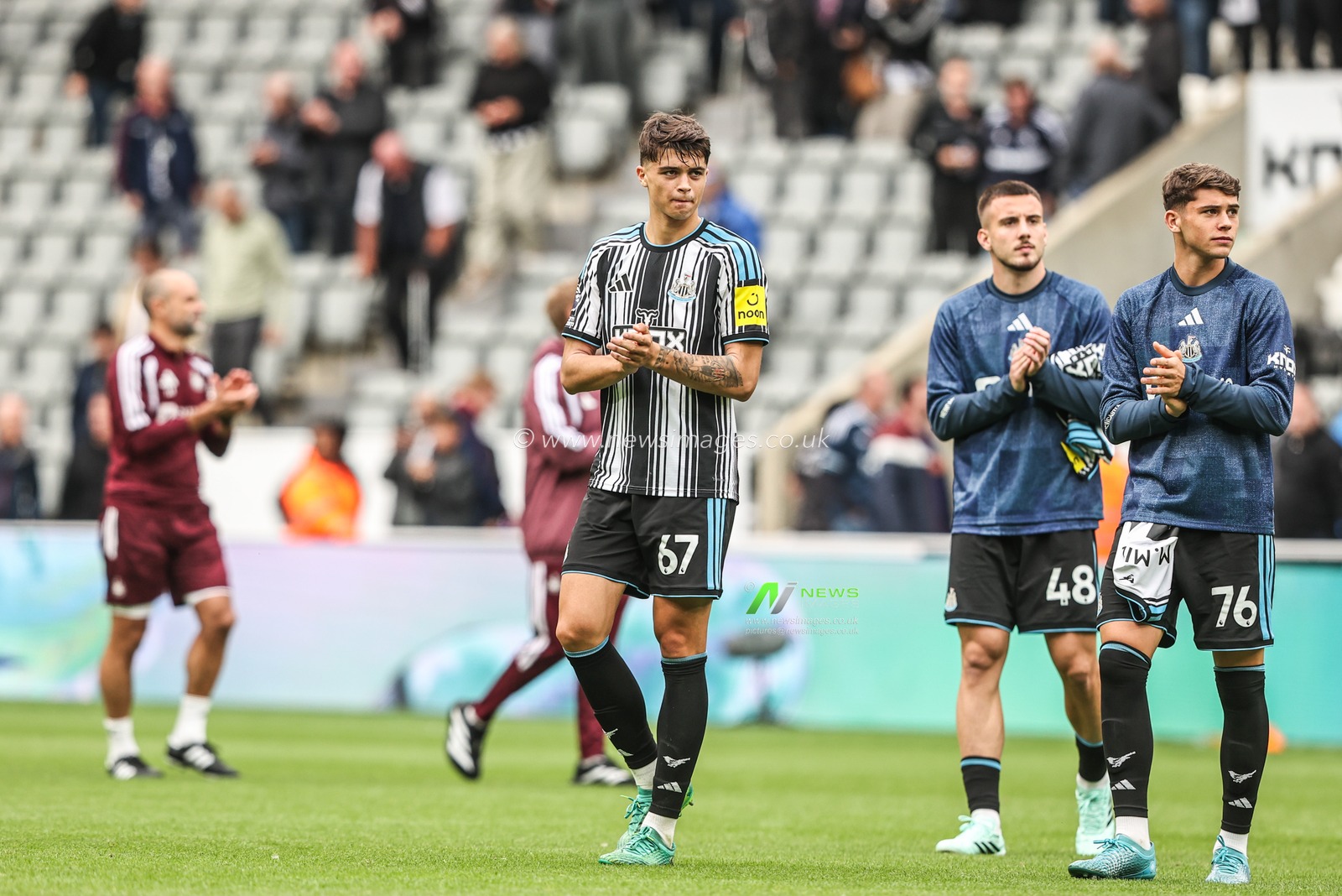 Lewis Miley of Newcastle United applauds the fans after the game during the Premier League match Newcastle Untied vs Hull City at St. James's Park, Newcastle, United Kingdom on 19 September 2026

(Photo by Alfie Cosgrove/News Images)