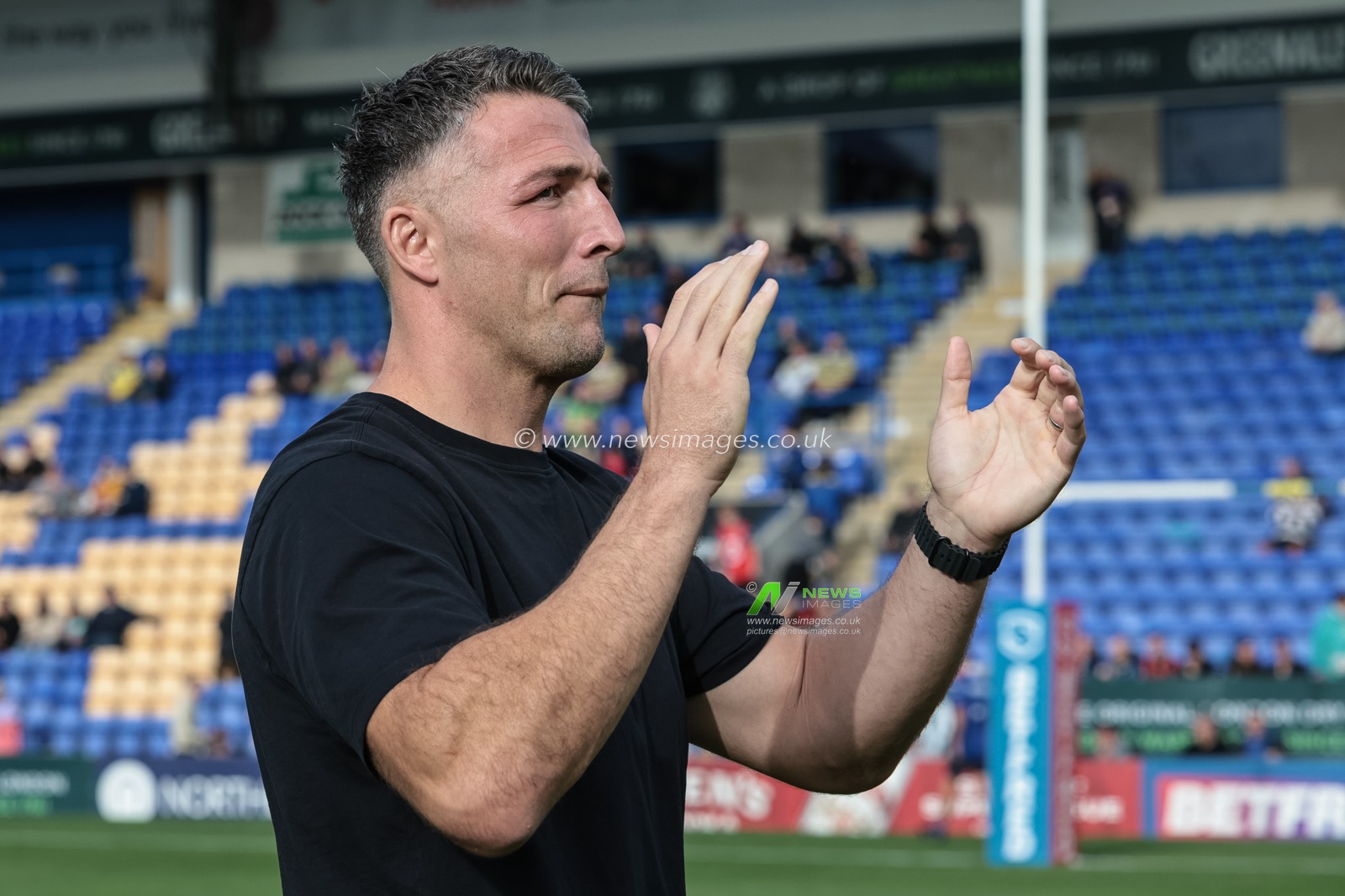 Sam Burgess manager of Warrington Wolves gives fans the thumbs up during the Betfred Super League Play-off Eliminator round match Warrington Wolves vs Hull KR at The Halliwell Jones Stadium, Warrington, United Kingdom on 19 September 2026

(Photo by Mark Cosgrove/News Images)