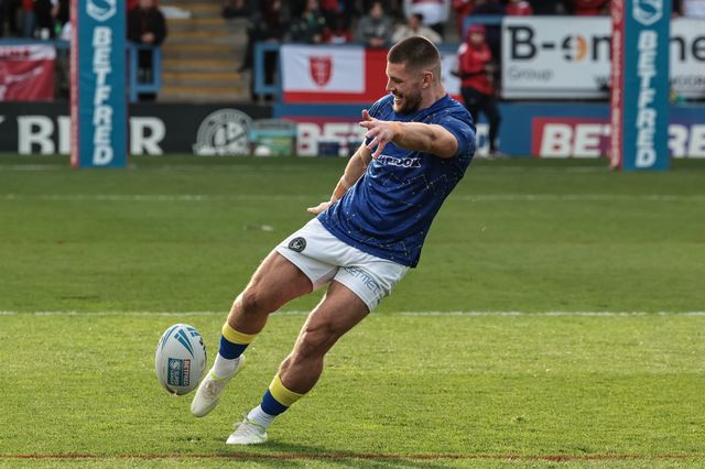 Danny Walker of Warrington Wolves in the pre-game warm up during the Betfred Super League Play-off Eliminator round match Warrington Wolves vs Hull KR at The Halliwell Jones Stadium, Warrington, United Kingdom on 19 September 2026

(Photo by Mark Cosgrove/News Images)