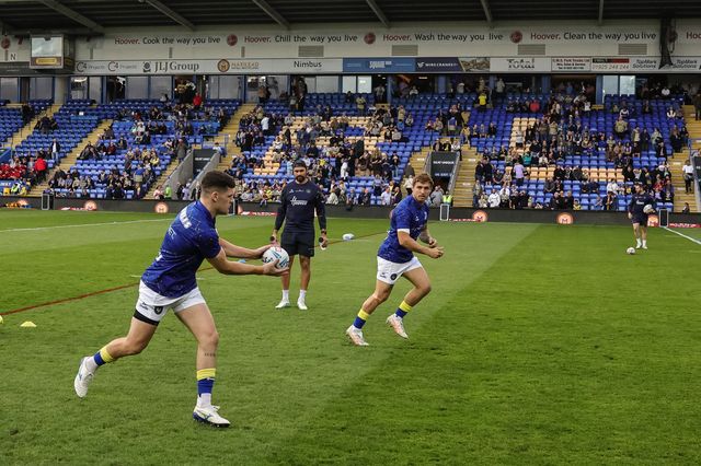 Josh Thewlis of Warrington Wolves in the pre-game warm up during the Betfred Super League Play-off Eliminator round match Warrington Wolves vs Hull KR at The Halliwell Jones Stadium, Warrington, United Kingdom on 19 September 2026

(Photo by Mark Cosgrove/News Images)