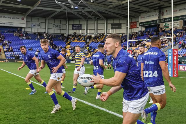 George Williams of Warrington Wolves in the pre-game warm up during the Betfred Super League Play-off Eliminator round match Warrington Wolves vs Hull KR at The Halliwell Jones Stadium, Warrington, United Kingdom on 19 September 2026

(Photo by Mark Cosgrove/News Images)