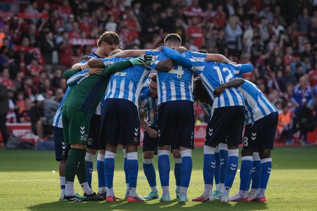 Coventry players in the pre-match team huddle during the Premier League match Nottingham Forest vs Coventry City at City Ground, Nottingham, United Kingdom on 19 September 2026

(Photo by Maynard Manyowa/News Images)