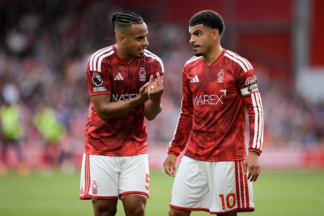 Murillo of Nottingham Forest gives instructions to Morgan Gibbs-White of Nottingham Forest  during the Premier League match Nottingham Forest vs Coventry City at City Ground, Nottingham, United Kingdom on 19 September 2026

(Photo by Maynard Manyowa/News Images)