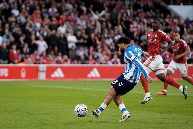 Jay Dasilva of Coventry City scores to make it  0-1 during the Premier League match Nottingham Forest vs Coventry City at City Ground, Nottingham, United Kingdom on 19 September 2026

(Photo by Maynard Manyowa/News Images)