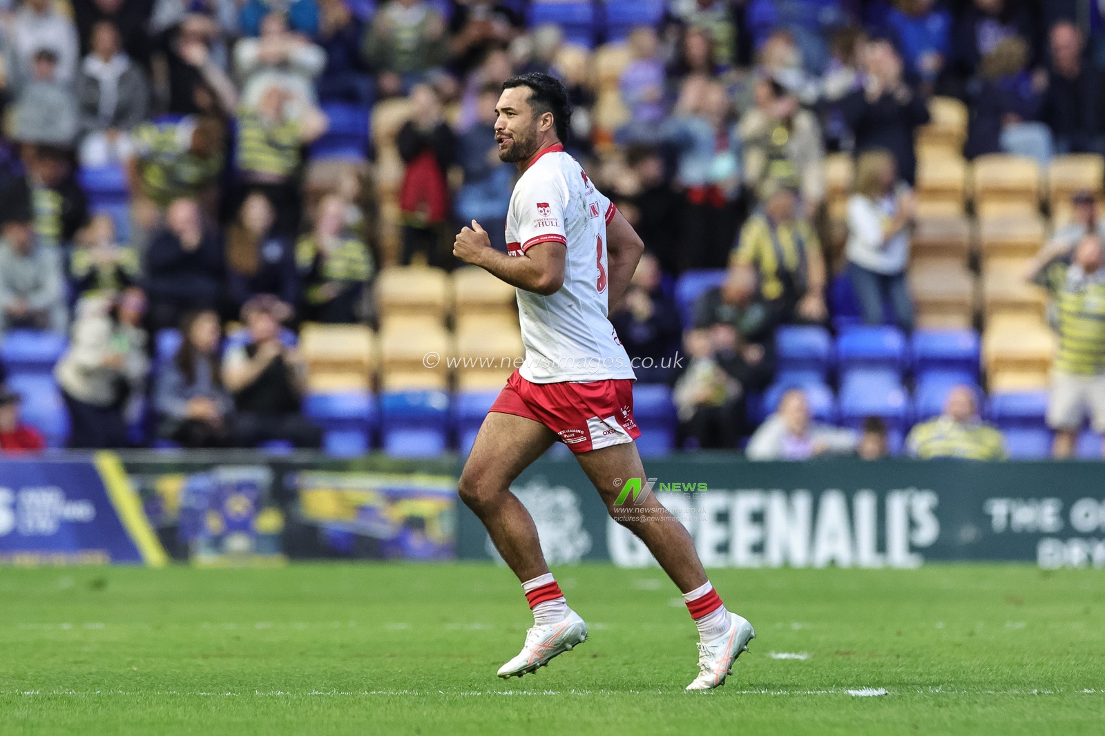 Peta Hiku of Hull KR is sent off after receiving a red card during the Betfred Super League Play-off Eliminator round match Warrington Wolves vs Hull KR at The Halliwell Jones Stadium, Warrington, United Kingdom on 19 September 2026

(Photo by Mark Cosgrove/News Images)