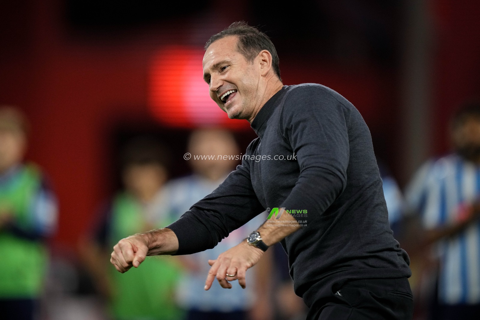 Frank Lampard manager of Coventry City applauds the fans after the final whistle  during the Premier League match Nottingham Forest vs Coventry City at City Ground, Nottingham, United Kingdom on 19 September 2026

(Photo by Maynard Manyowa/News Images)