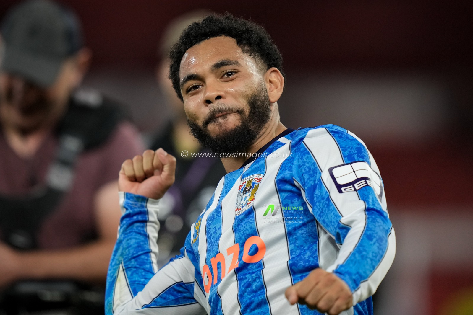 Jay Dasilva of Coventry City celebrates his team\s 01- victory and applauds the fans after the final whistle  during the Premier League match Nottingham Forest vs Coventry City at City Ground, Nottingham, United Kingdom on 19 September 2026

(Photo by Maynard Manyowa/News Images)
