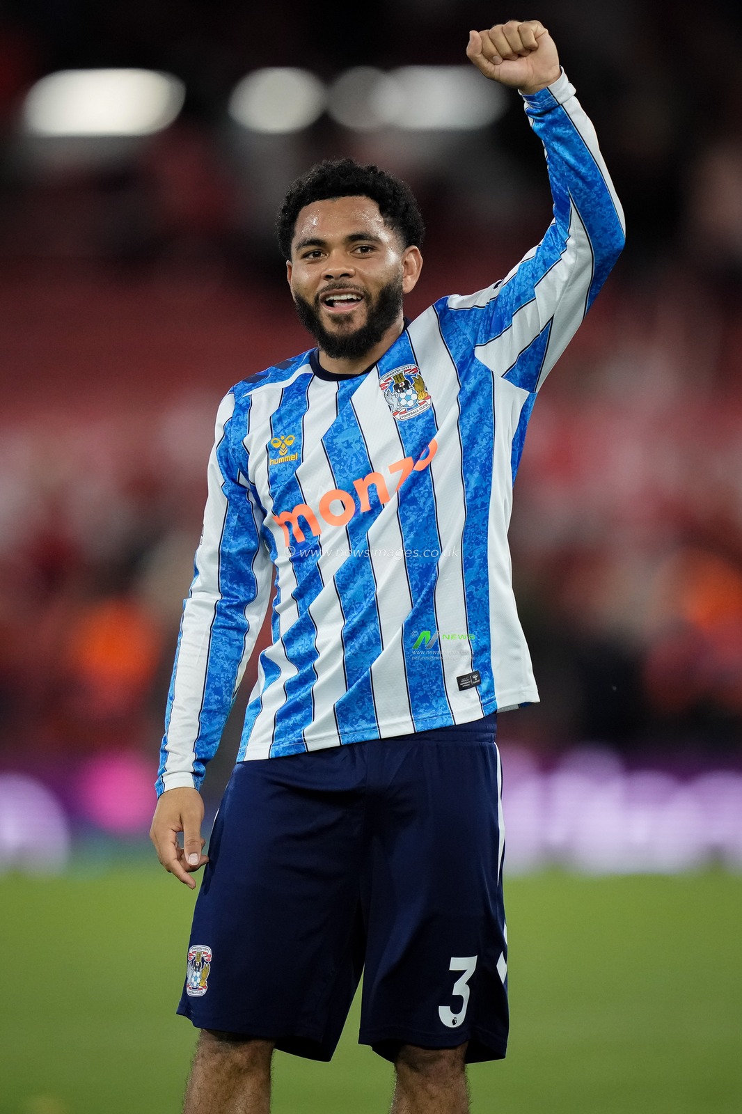 Jay Dasilva of Coventry City applauds the fans after the final whistle  during the Premier League match Nottingham Forest vs Coventry City at City Ground, Nottingham, United Kingdom on 19 September 2026

(Photo by Maynard Manyowa/News Images)