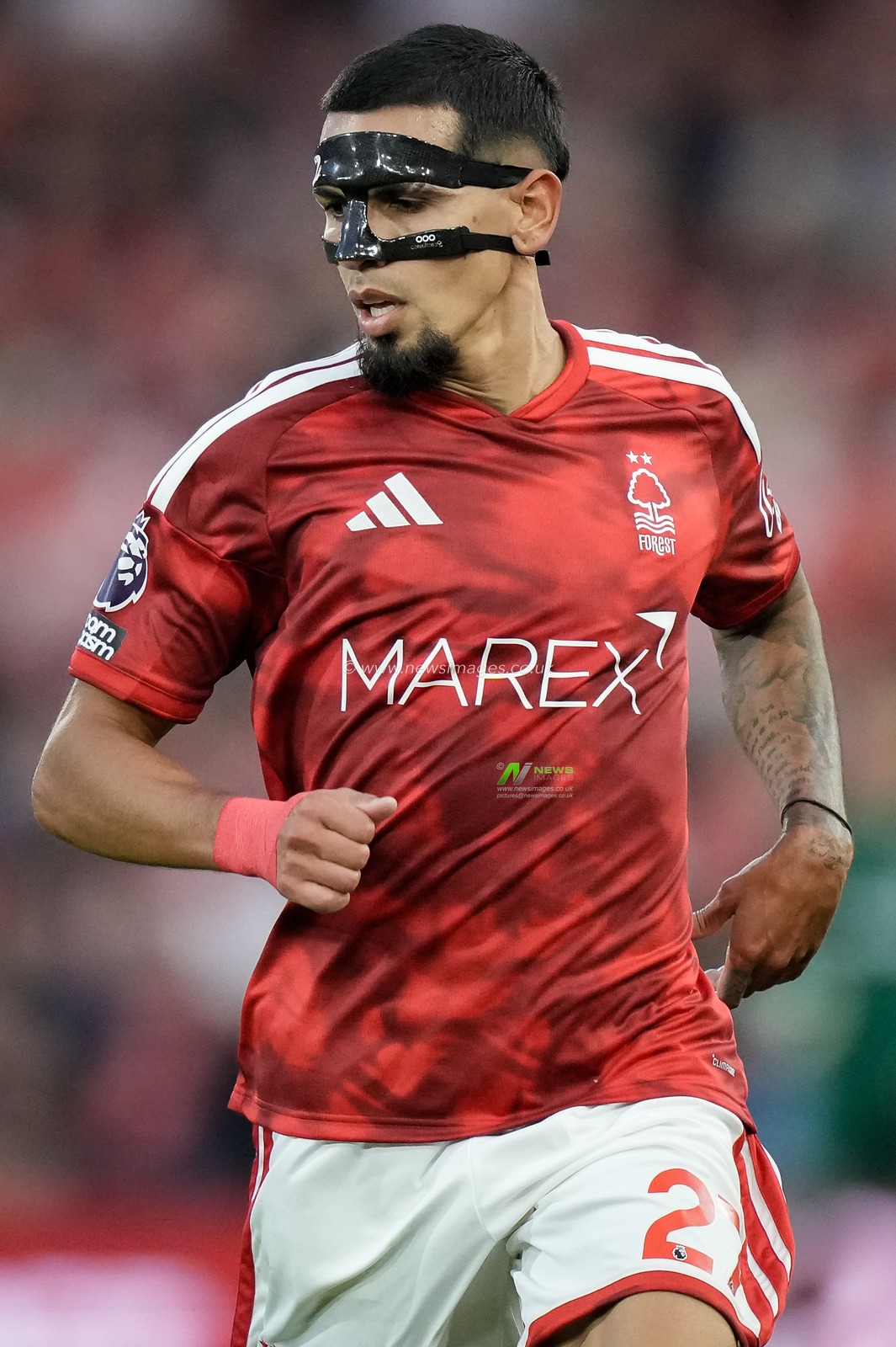 Daniel Munoz of Nottingham Forest in action during the Premier League match Nottingham Forest vs Coventry City at City Ground, Nottingham, United Kingdom on 19 September 2026

(Photo by Maynard Manyowa/News Images)