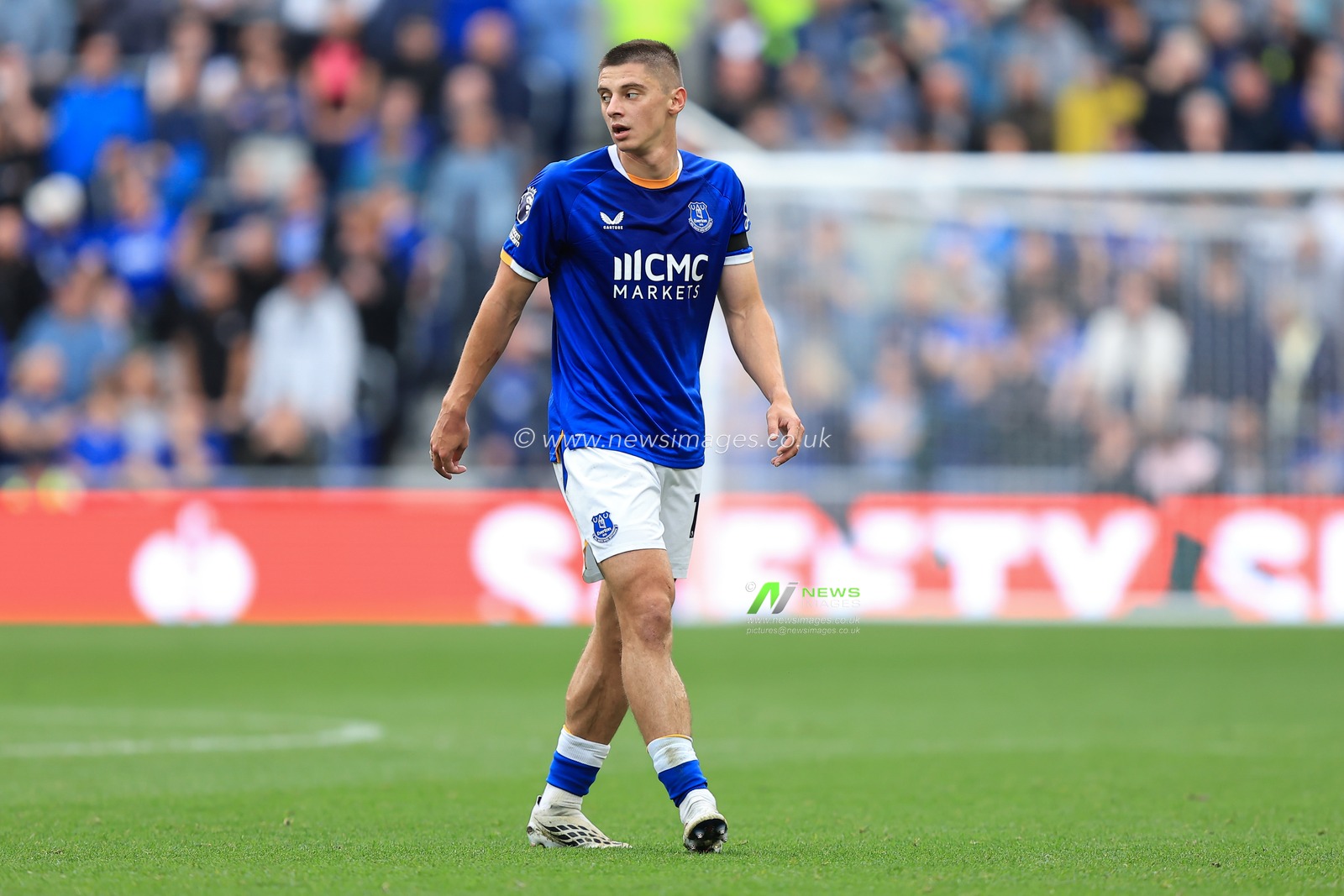 Vitaliy Mykolenko of Everton during the Premier League match Everton vs Ipswich Town at Hill Dickinson Stadium, Liverpool, United Kingdom on 19 September 2026

(Photo by Jorge Horsted/News Images)