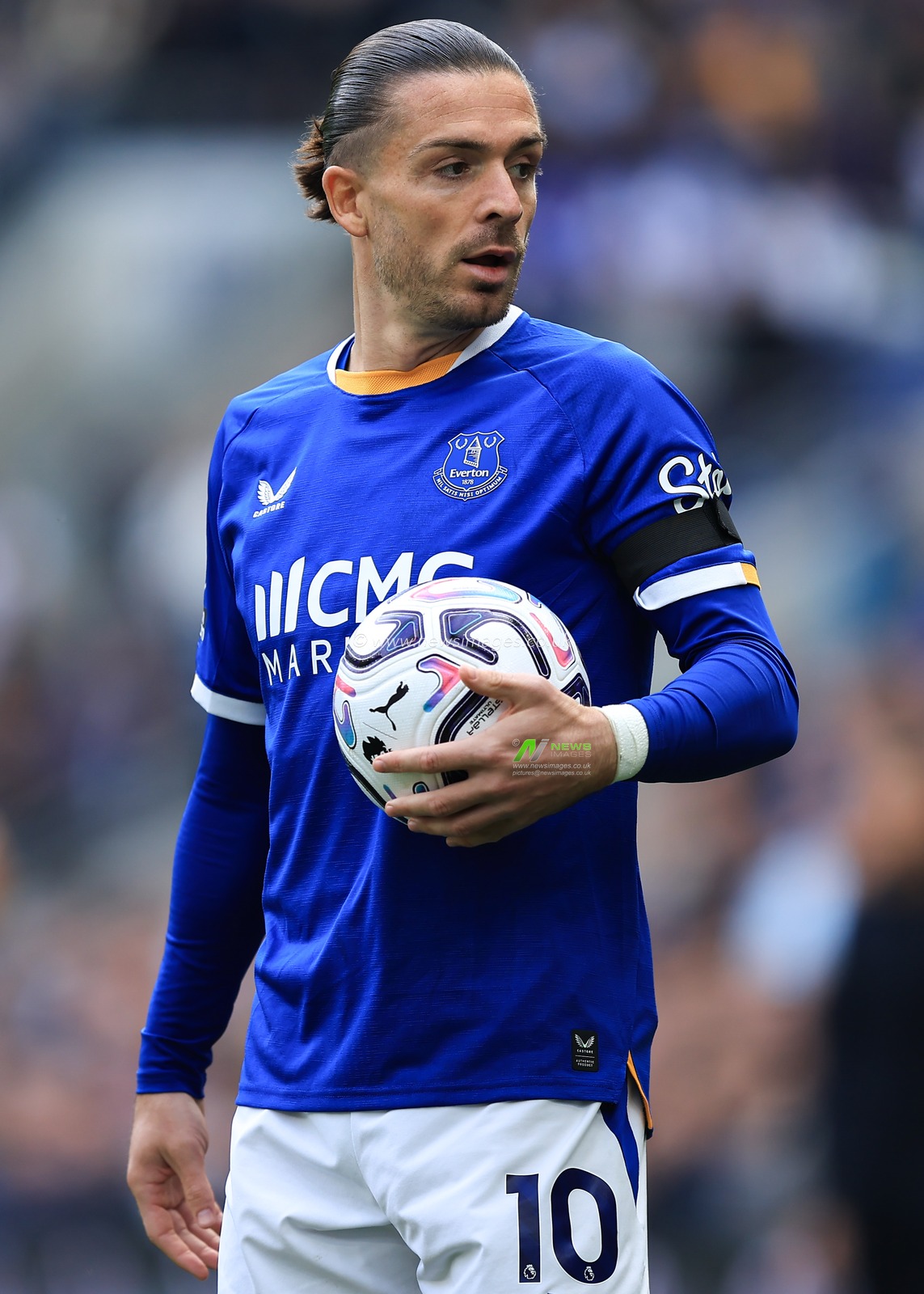 Jack Grealish of Everton controls ball during the Premier League match Everton vs Ipswich Town at Hill Dickinson Stadium, Liverpool, United Kingdom on 19 September 2026

(Photo by Jorge Horsted/News Images)