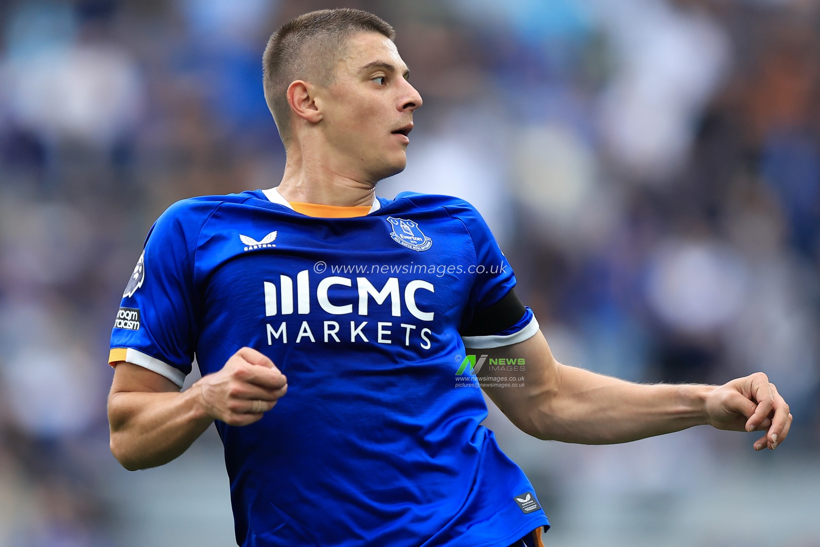 Vitaliy Mykolenko of Everton during the Premier League match Everton vs Ipswich Town at Hill Dickinson Stadium, Liverpool, United Kingdom on 19 September 2026

(Photo by Jorge Horsted/News Images)