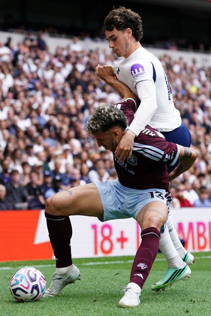Matteo Ruggeri of Aston Villa and Archie Gray of Tottenham Hotspur during the Premier League match Tottenham Hotspur vs Aston Villa at Tottenham Hotspur Stadium, London, United Kingdom on 19 September 2026

(Photo by Harvey Murphy/News Images)