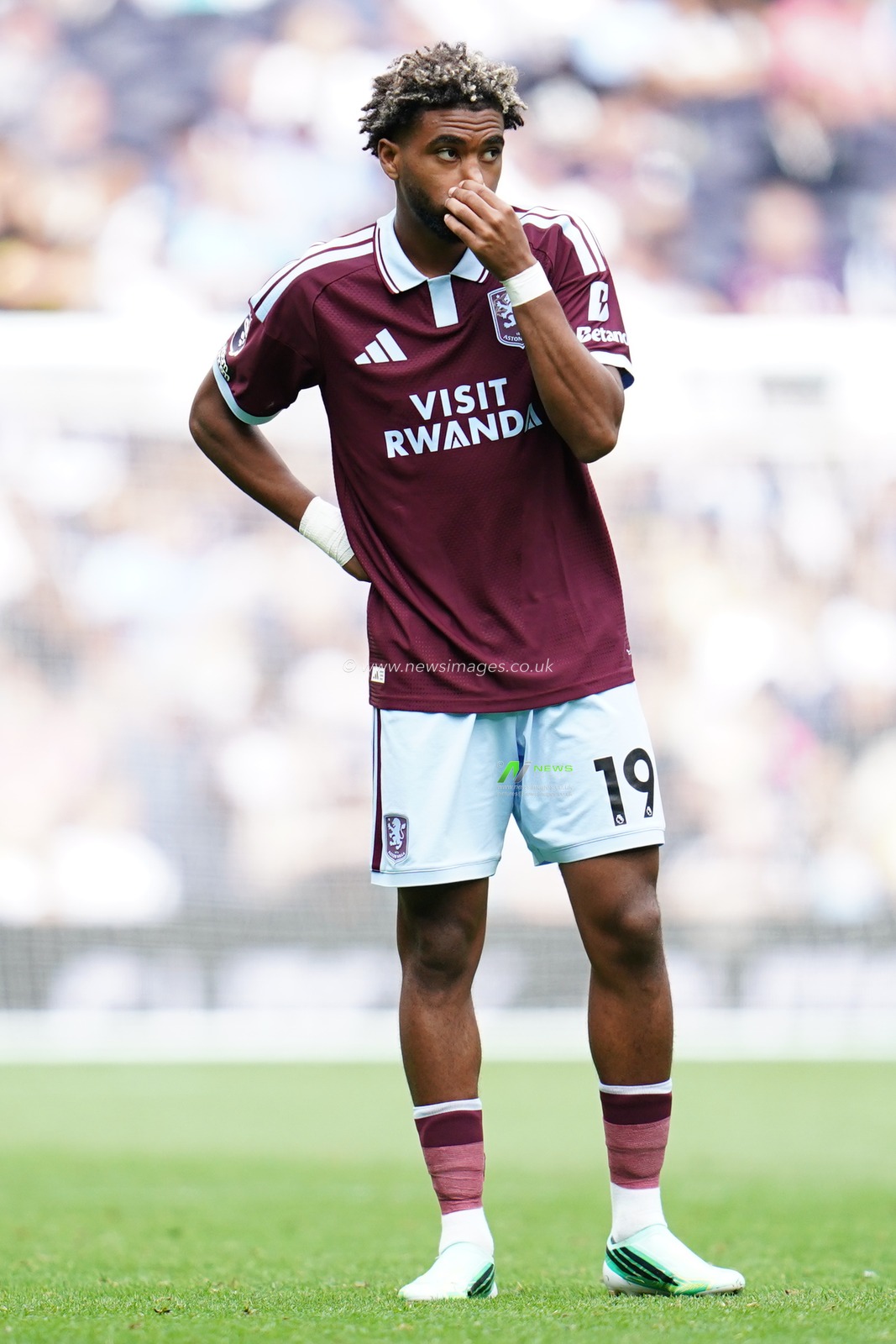 Ibrahim Mbaye of Aston Villa during the Premier League match Tottenham Hotspur vs Aston Villa at Tottenham Hotspur Stadium, London, United Kingdom on 19 September 2026

(Photo by Harvey Murphy/News Images)