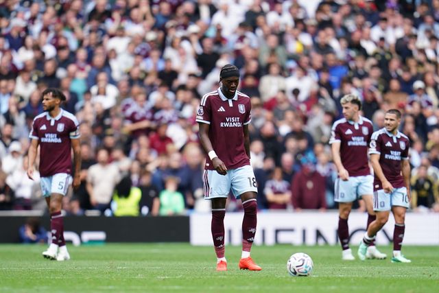 Aston Villa players during the Premier League match Tottenham Hotspur vs Aston Villa at Tottenham Hotspur Stadium, London, United Kingdom on 19 September 2026

(Photo by Harvey Murphy/News Images)