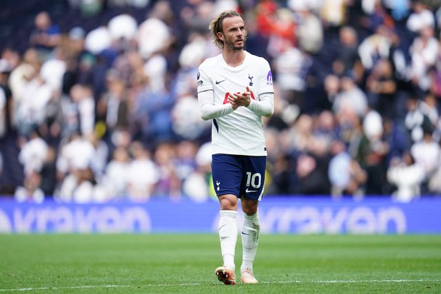 James Maddison of Tottenham Hotspur applauds home support at full time during the Premier League match Tottenham Hotspur vs Aston Villa at Tottenham Hotspur Stadium, London, United Kingdom on 19 September 2026

(Photo by Harvey Murphy/News Images)