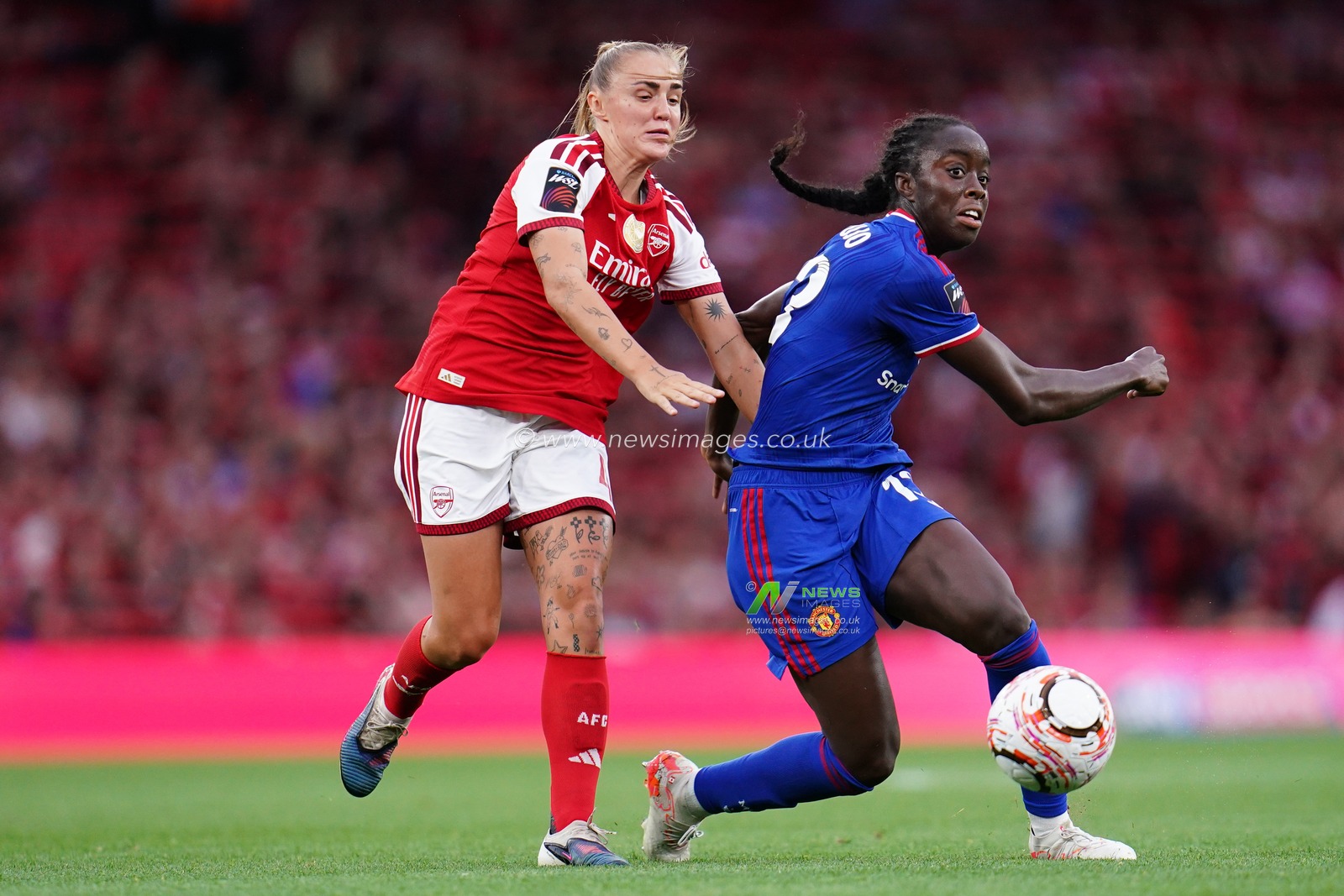 Women's Super League: Arsenal v Manchester United